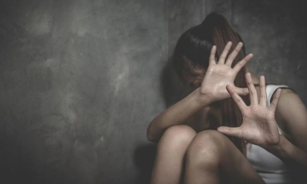 Θεσσαλονίκη: Ομολόγησε ότι κακοποιούσε σεξουαλικά την ανήλικη